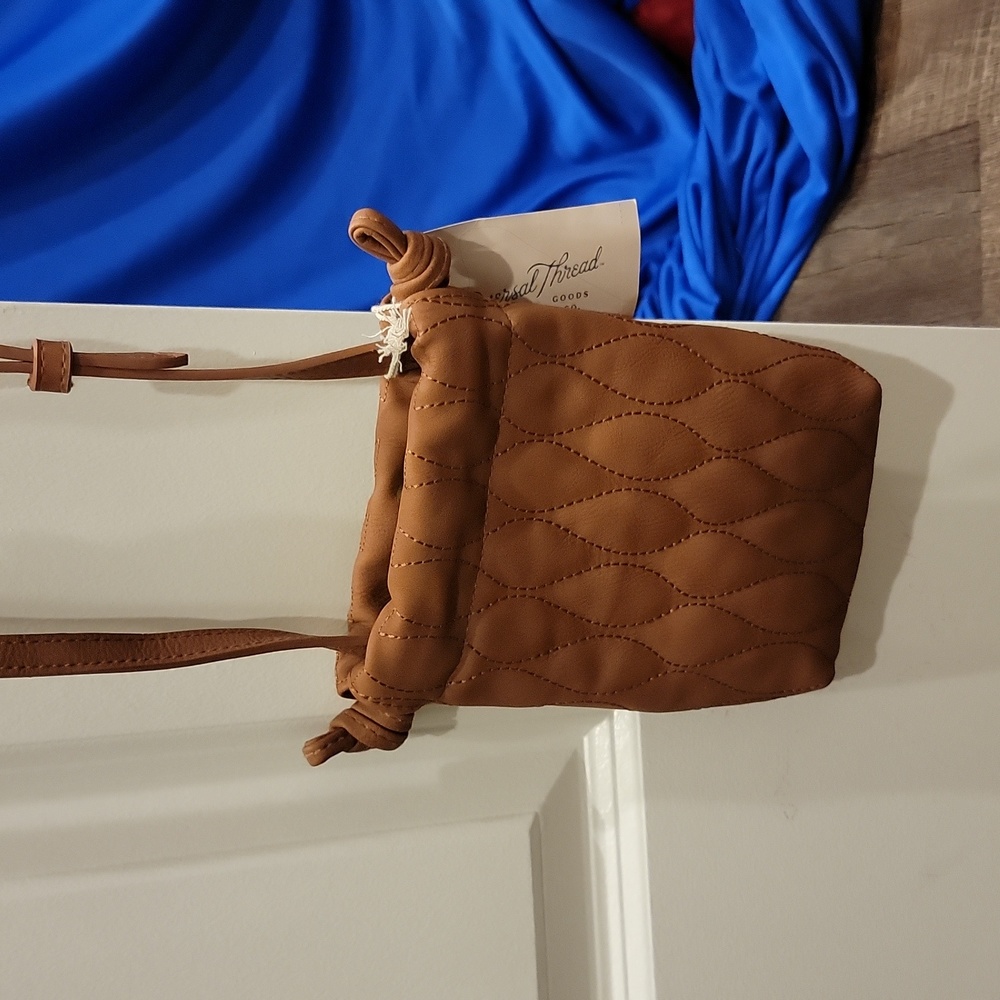 Handbag.